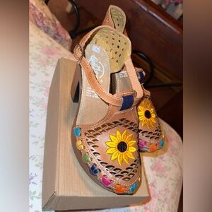 Embroidered Sunflower Brown Heels